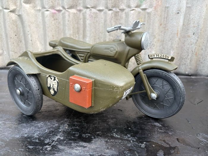 vintage Cherilea action man German motorcycle and sidecar plus battle worn Jeep