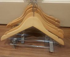 Wooden hangers (kids)