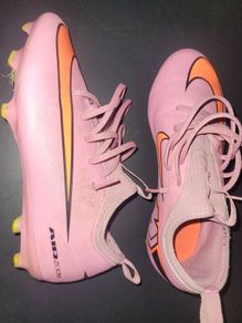 Football boots size 4