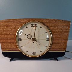 Vintage SMITHS 1960s Clock