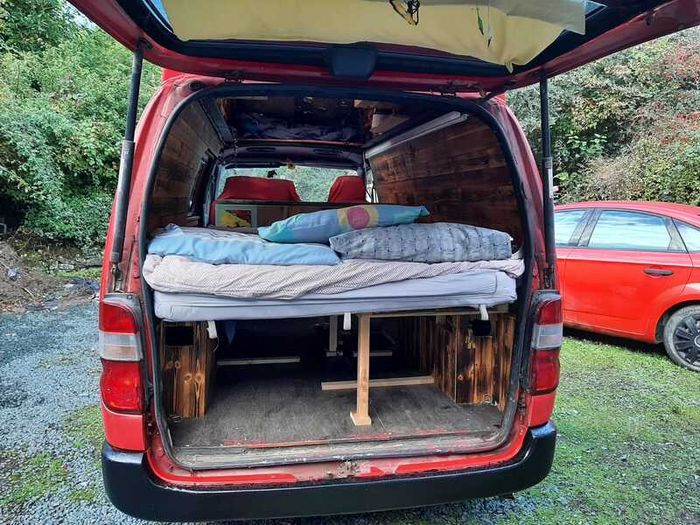 2001 Toyota HiAce
