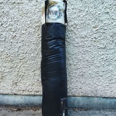 Elverys boxing bag great condition comes with rack and pins