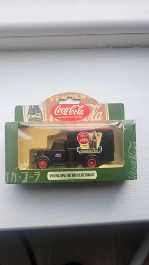 vintage coca cola truck