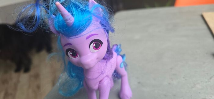 Izzy Moonbow HTF 6inch Rainbow Celebration Amazon US Exclusive MLP G5 My Little Pony 2023