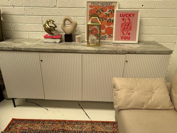 Sideboard with 4 doors and fluted effect front