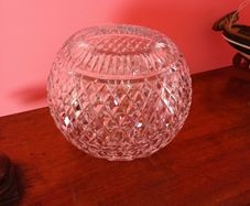 Beautiful CAVAN Crystal Rose Bowl