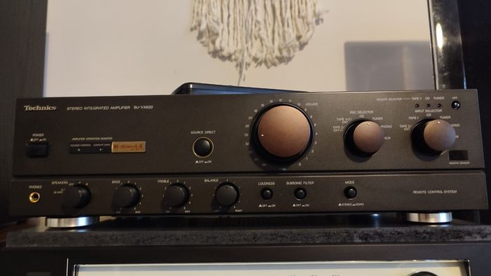 Technics SU-VX620 Amplifier. Genuine Remote. Like new! Cleaned.