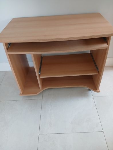 Computer desk