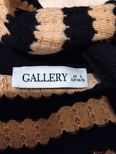 Beautiful Gallery Jumper Top