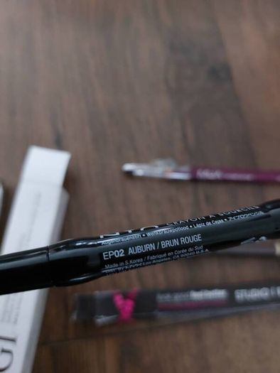 Makeup bundle