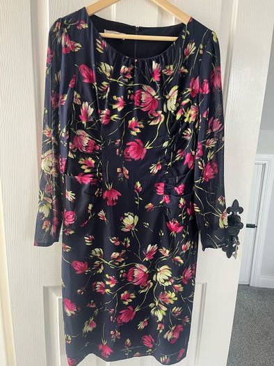 Hobbs Silk Dress - Size 12 - Fully lined, perfect condition and ruching to waist