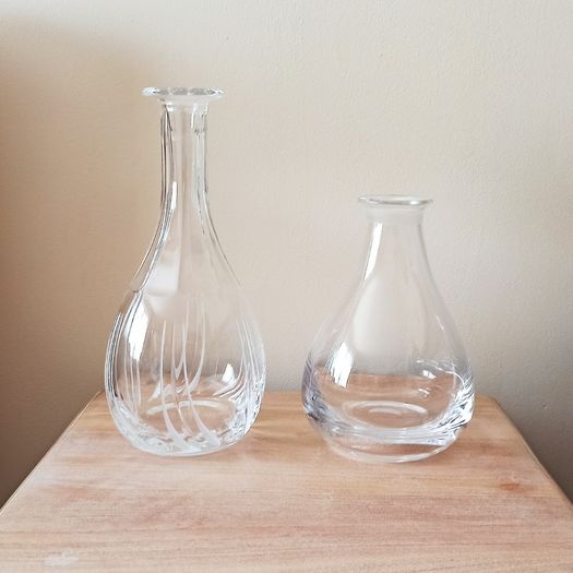 Two beautiful vintage decanters  no stoppers  height 26cm & 19cm