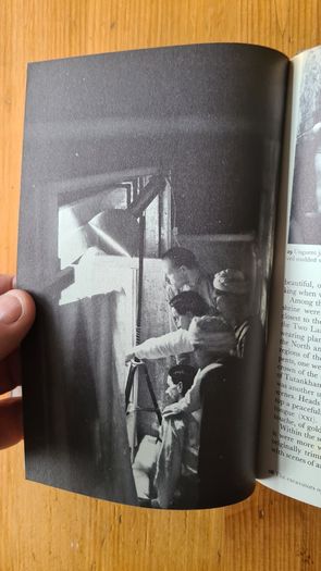 Tutankhamen. Penguin Book. VINTAGE FIRST EDITION 1965. Paperback In Good Condition.