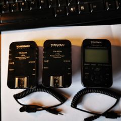 Nikon triggers 1x trasnimter and 2 x receivers.