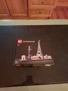 Lego Architecture Paris Skyline 21044