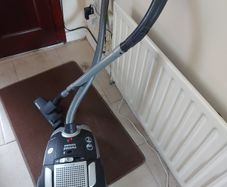 HOOVER Enigma Vacuum Cleaner Model No. TE70, Great suction and in excellent condition