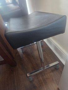 leg stool