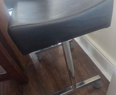 leg stool
