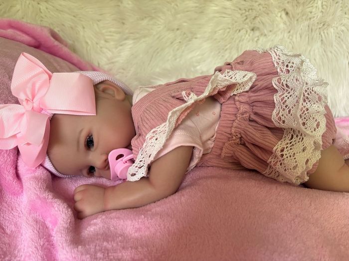 Reborns By Laura.  Stunning Baby Emily Reborn Doll. 4lb In Weight Welcome To View