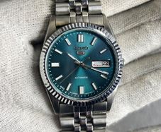 Seiko 5 Automatic Mens Watch Day Date Japan