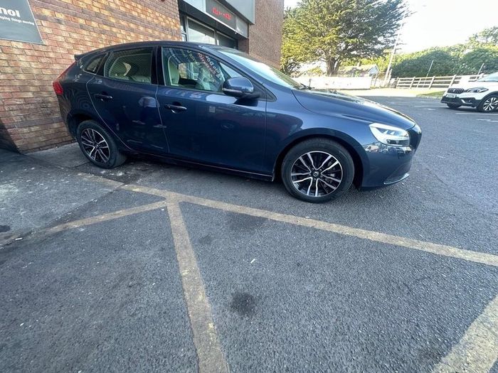 Volvo V40 T3 Automatic Low Mileage