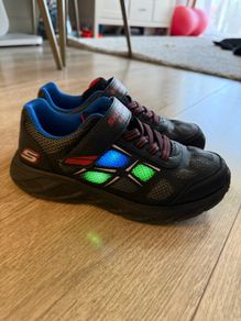 skechers
