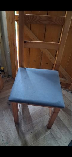 table and chairs