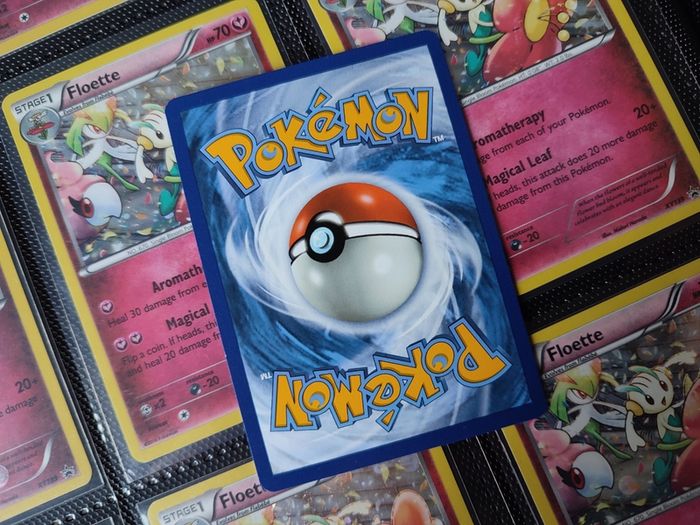 Gossifleur ! Promo ! Holo ! Sword and Shield Era ! 2020 ! Pokemon Card !