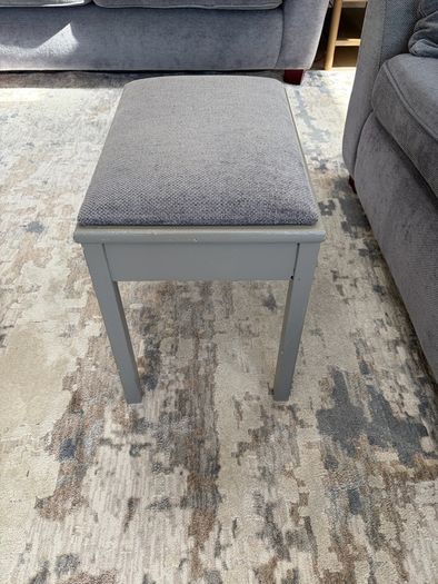 Piano stool