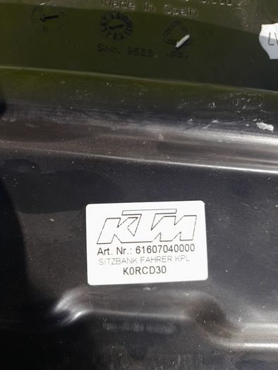 KTM 1290 SuperDuke Seat