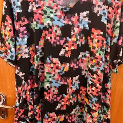 Magna 2 pocket tunic size 24/26
