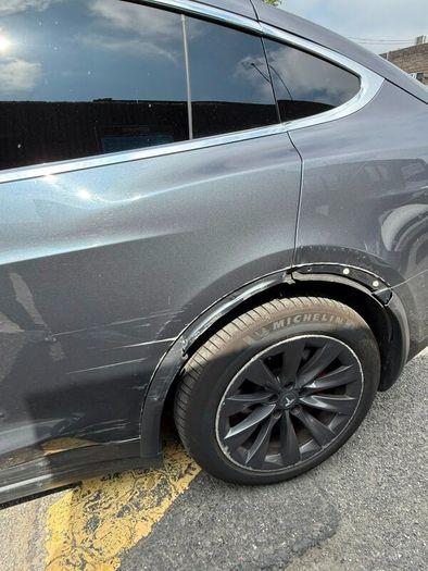 Tesla Model X 2020 - 6 Seaters