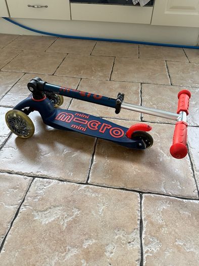 Micro Mini Deluxe Foldable scooter