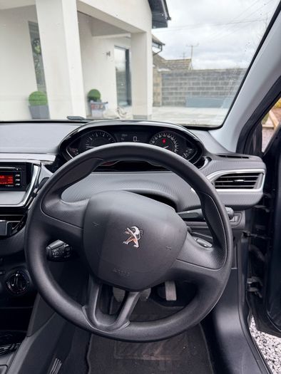 Peugeot 208 1.2L 2016