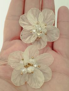 Delicate flower earrings.
