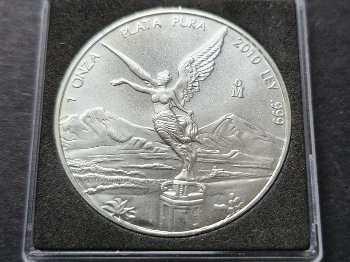 2010 Mexico Libertad 1 Oz .999 Silver Unc Coin
