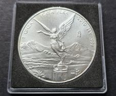 2010 Mexico Libertad 1 Oz .999 Silver Unc Coin