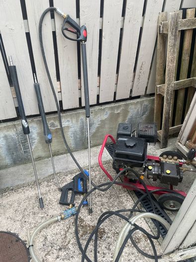 W112 Pressure washer