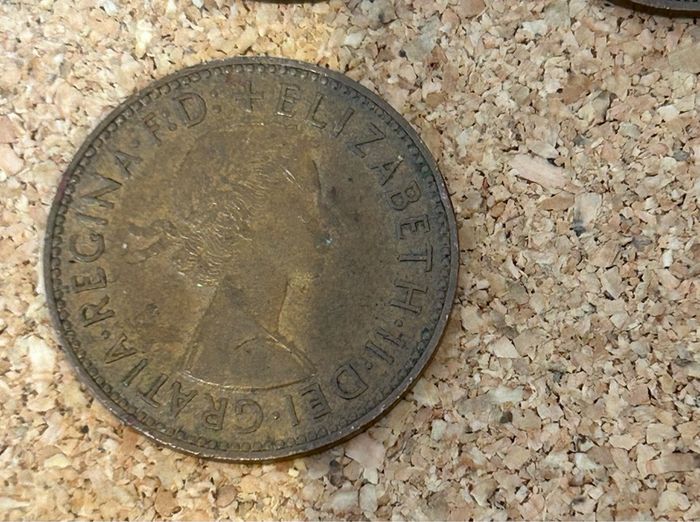 Old Great Britain Half Penny Coins (20)