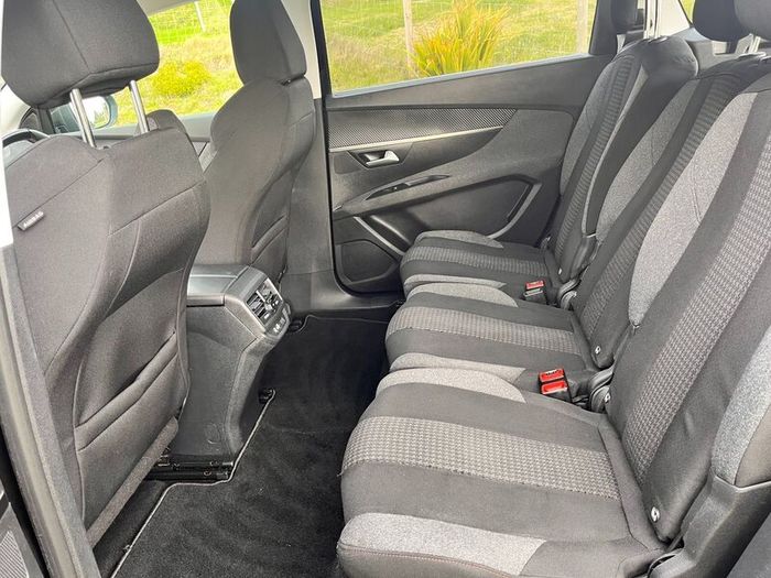 201 Peugeot 5008 1.5 Blue HDi - 7 Seater