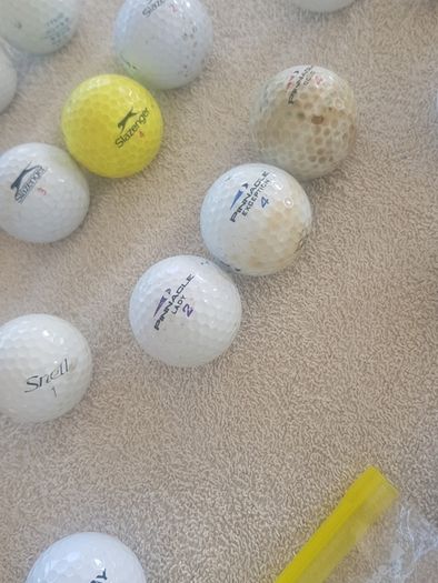 golf ball and tees