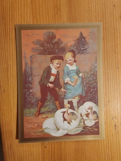 Beautiful Set Of 25 Reproduction  Vicorian Greeting Cards Of The Period 1860-1890 In Presentation Box. In Very Good Condition.
