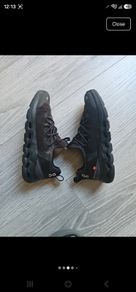Genuine boys On Cloud trainers