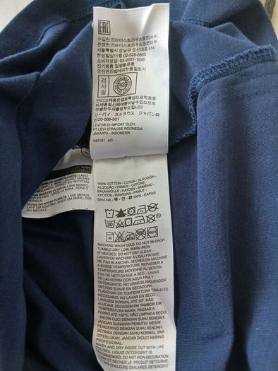 Navy Levi Teeshirt  Size Medium