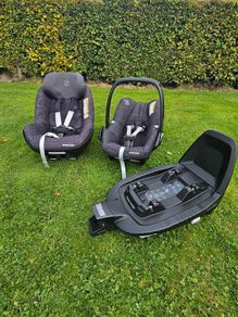 Pearl and Pebble Pro Car Seats and Base