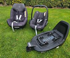 Pearl and Pebble Pro Car Seats and Base