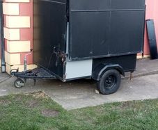 market trailer