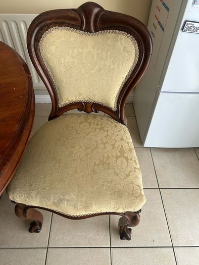 Victorian mahogany pedestal round dining set