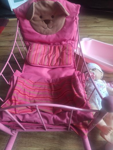 Dolls cot & Missy Kissy doll
