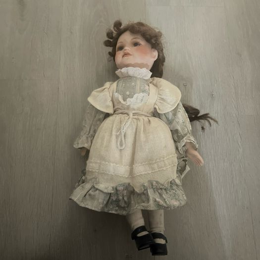 Leonardo Collection porcelain doll